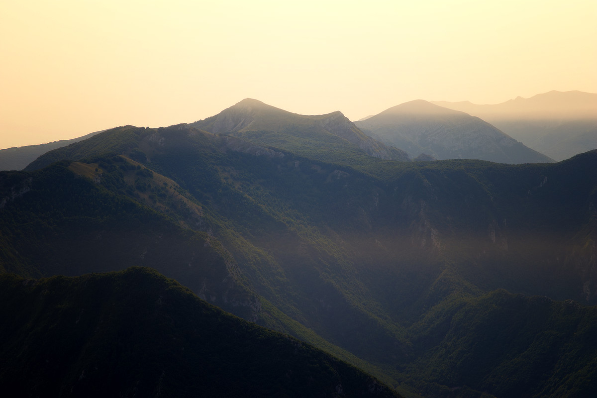 Monti Simbruini con luce del mattino